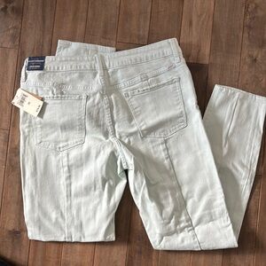 Women's Light Green Lucky Brand Jeans 🍀